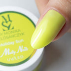 milky-dreams-gel-holiday-sun-mollynails-hema-free-15g