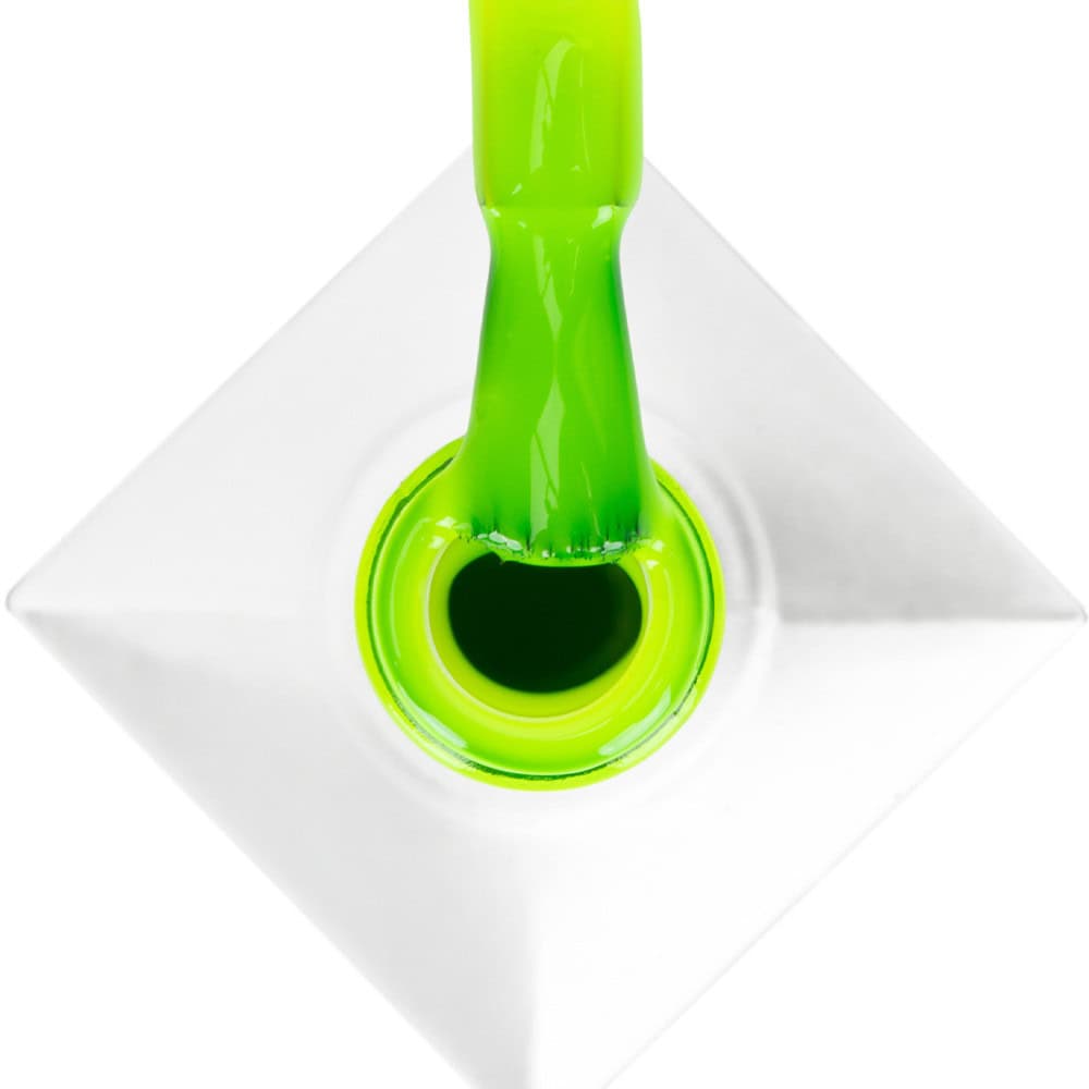 molly-nails-neons-neon-kiwi-78